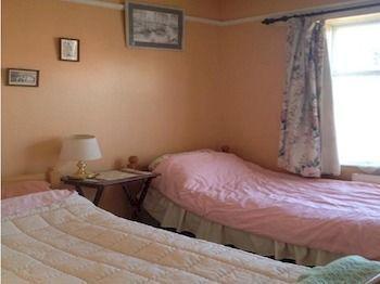 Colchester City Cottage Bagian luar foto
